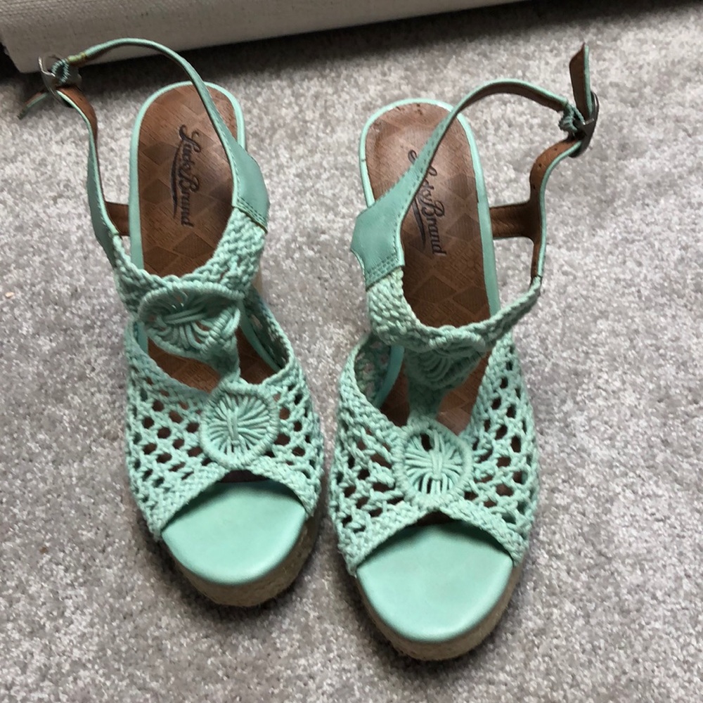 Lucky wedges